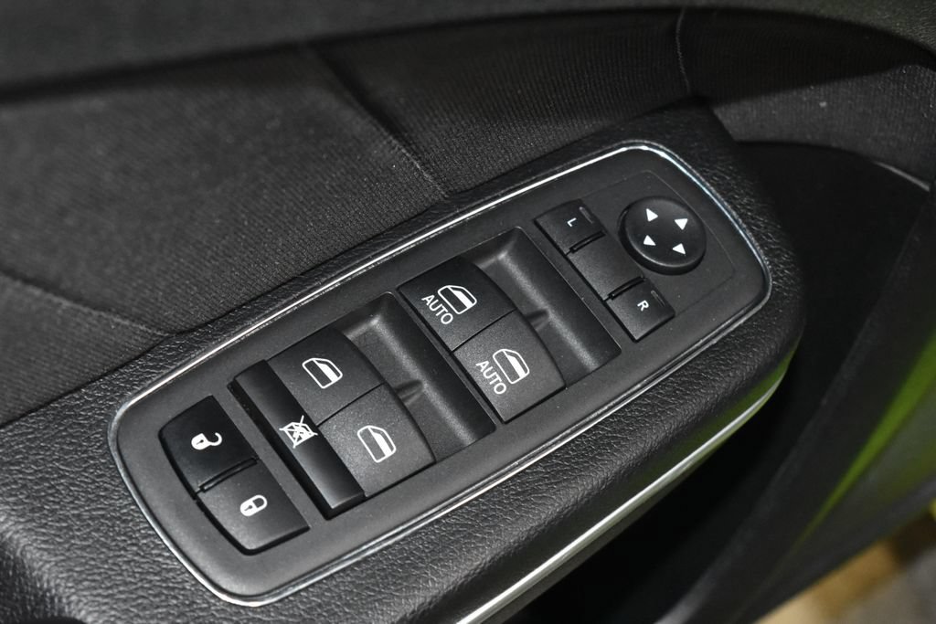 Used 2023 Dodge Charger R/T w/ Navigation & Travel Group RWD image 5