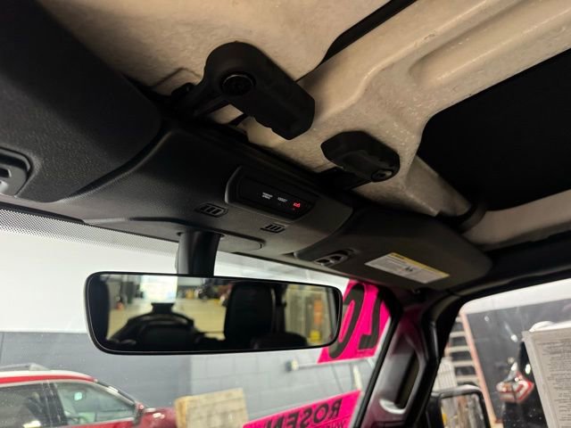 Used 2020 Jeep Wrangler Unlimited Sahara image 21