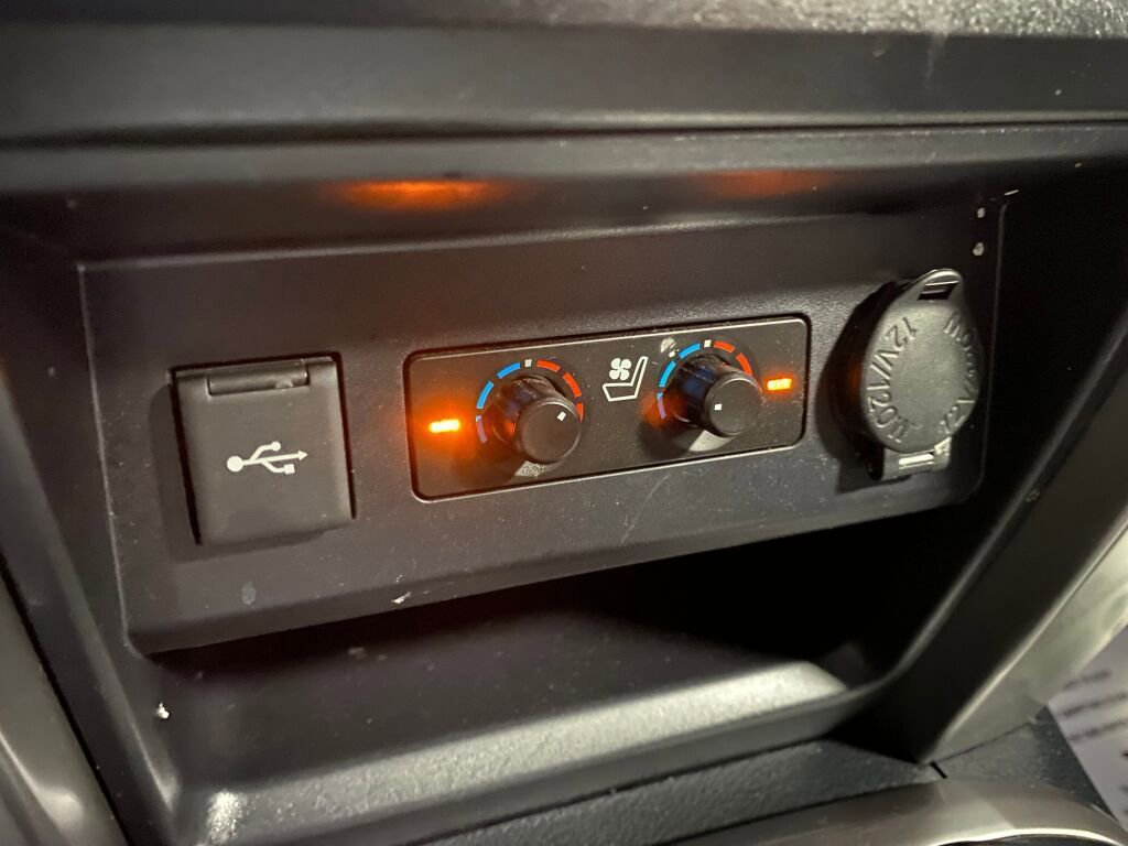 Used 2021 Toyota 4Runner Limited image 15