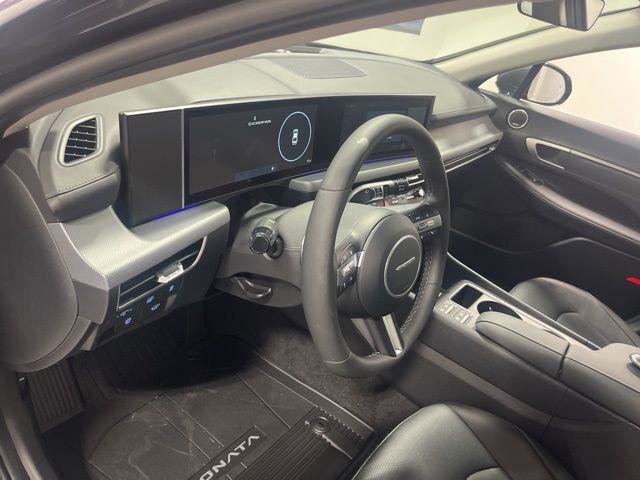 New 2025 Hyundai Sonata Limited image 9