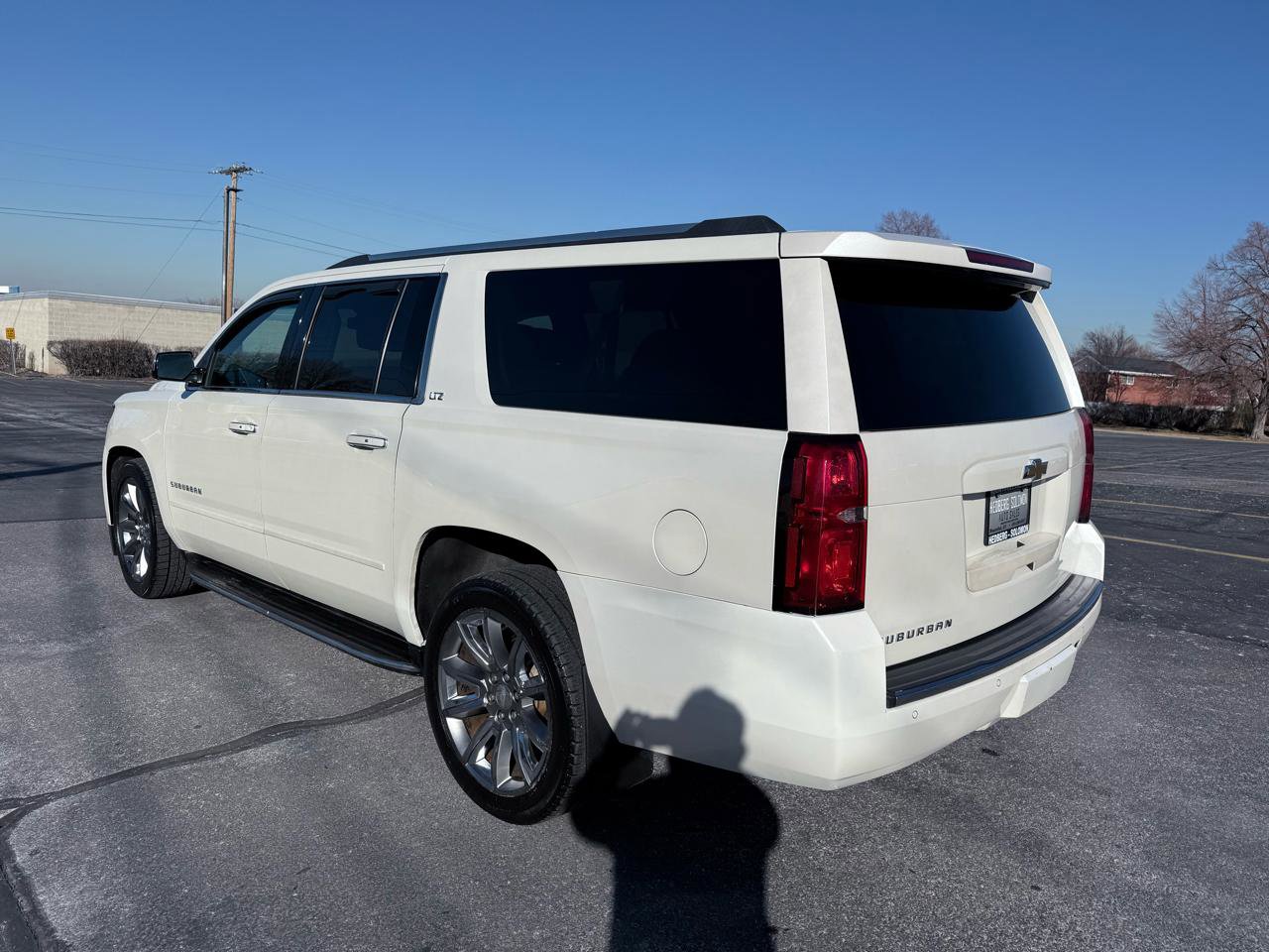 Used 2015 Chevrolet Suburban LTZ image 3