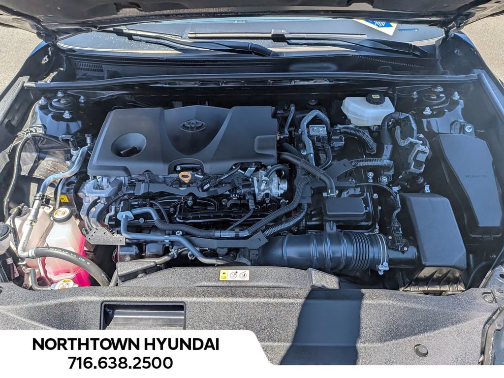 Used 2025 Toyota Camry LE AWD/4WD image 33