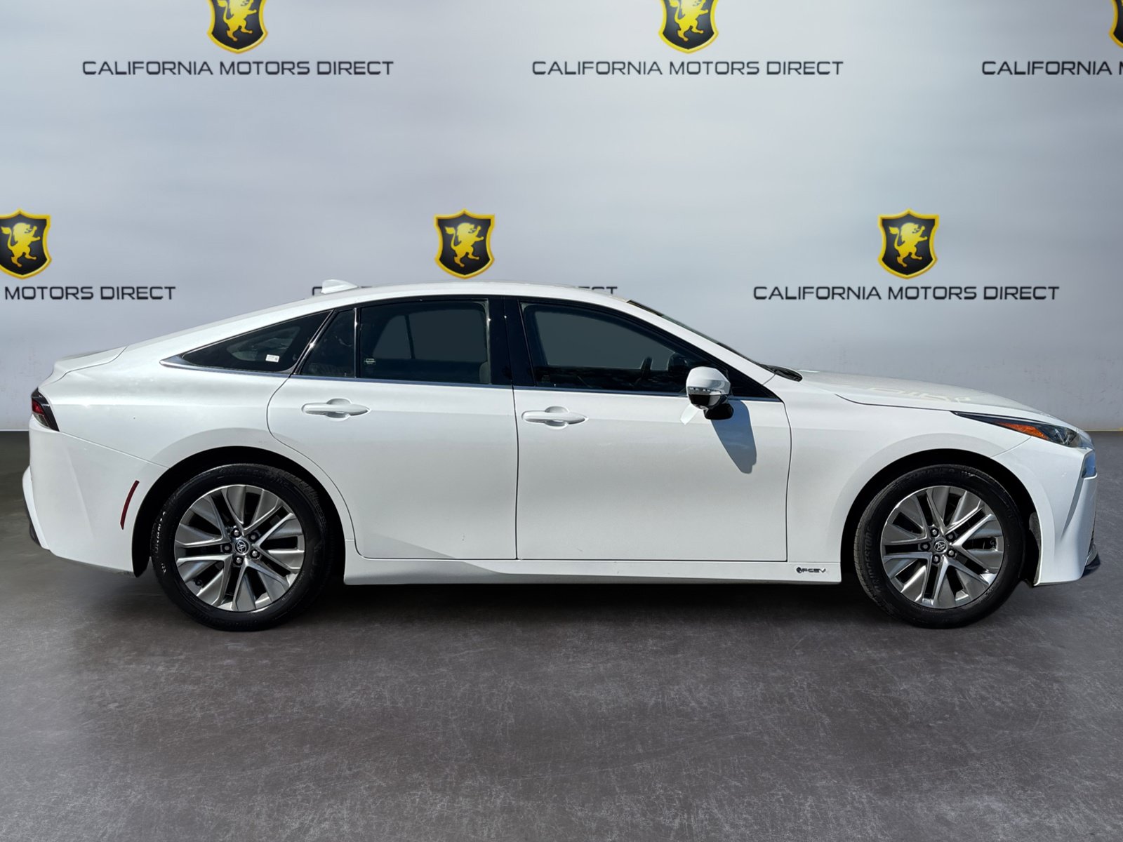 Used 2024 Toyota Mirai w/ Advanced Technology Package RWD image 6