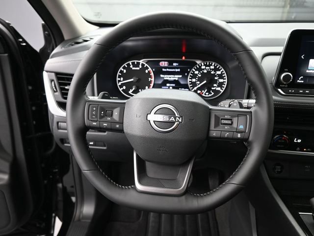 New 2026 Nissan Rogue SV w/ Cold Weather Package FWD image 32