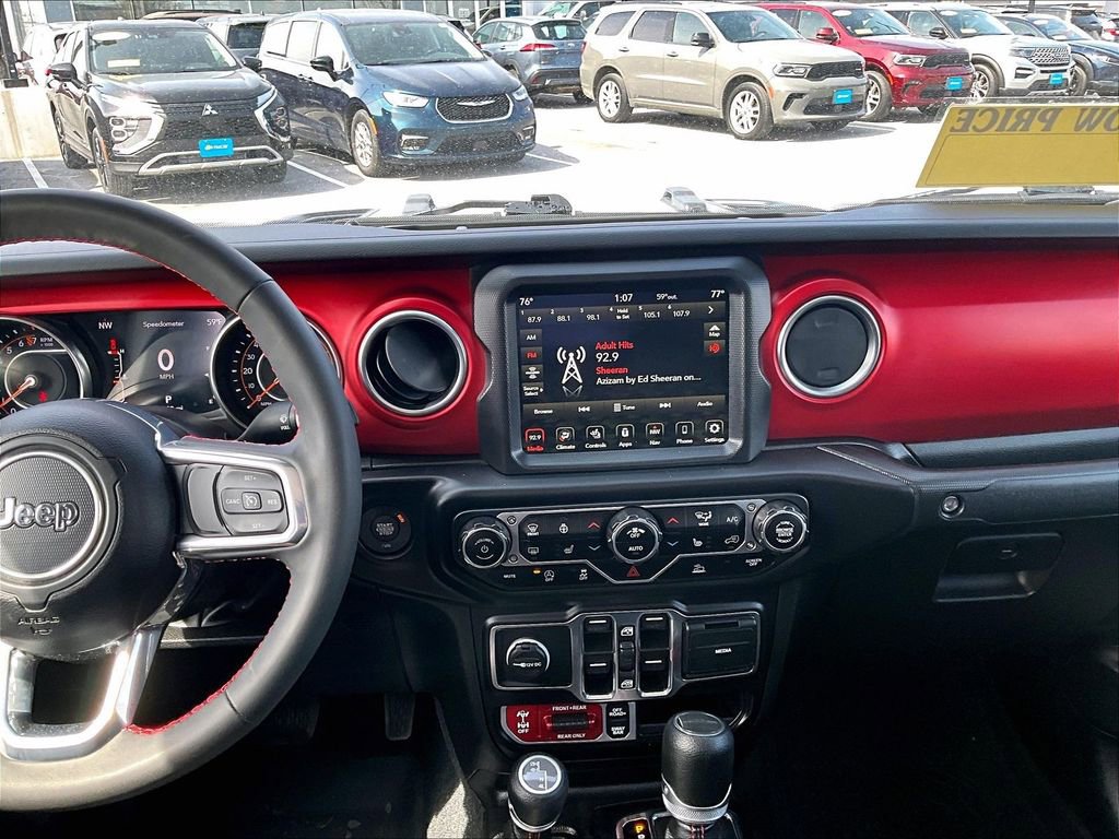 Used 2023 Jeep Gladiator Rubicon w/ Cold Weather Group image 18