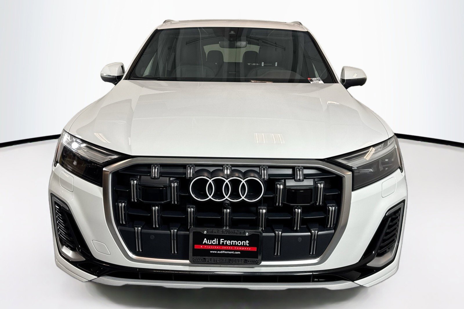 Used 2025 Audi Q7 Premium Plus image 2