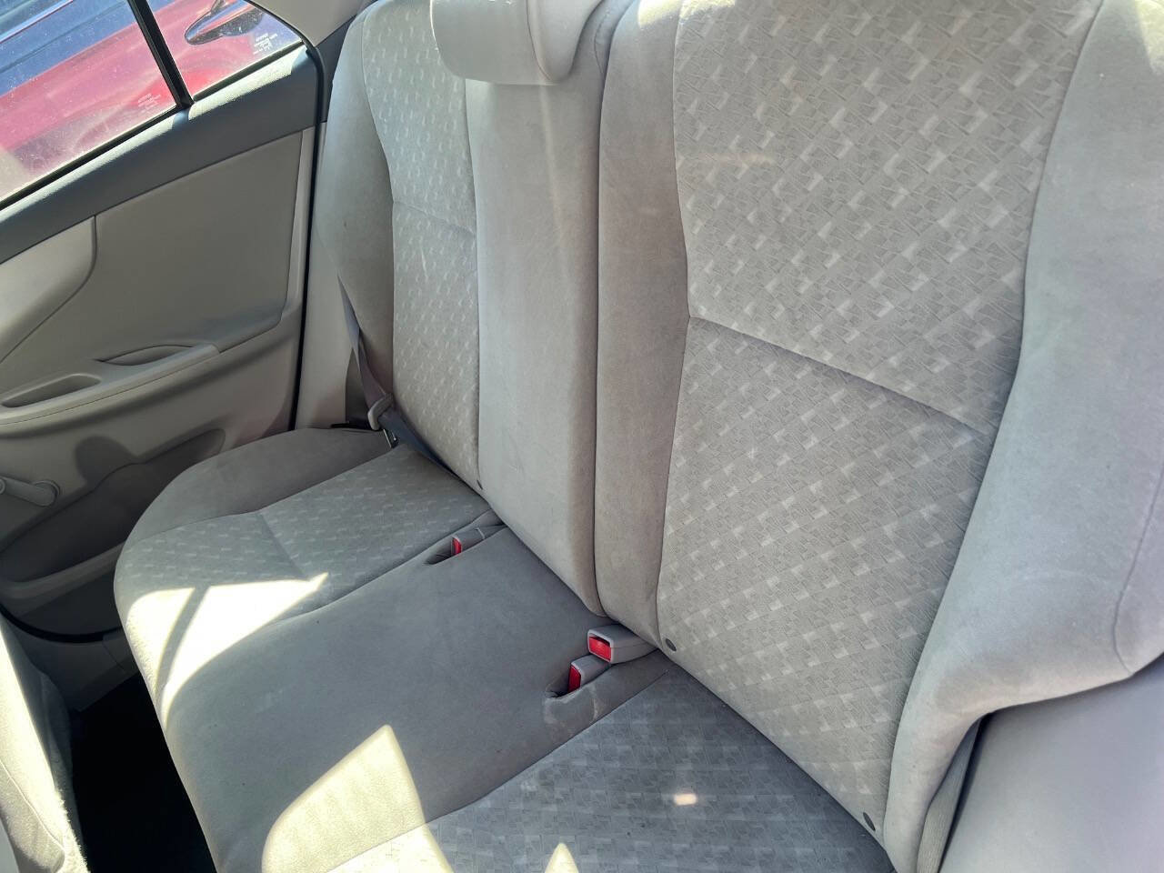 Used 2010 Toyota Corolla image 5