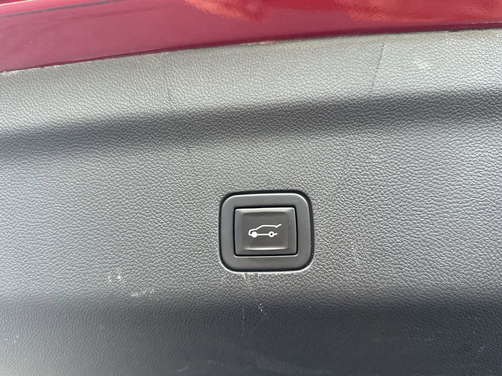 Used 2021 Cadillac Escalade Premium Luxury RWD image 30