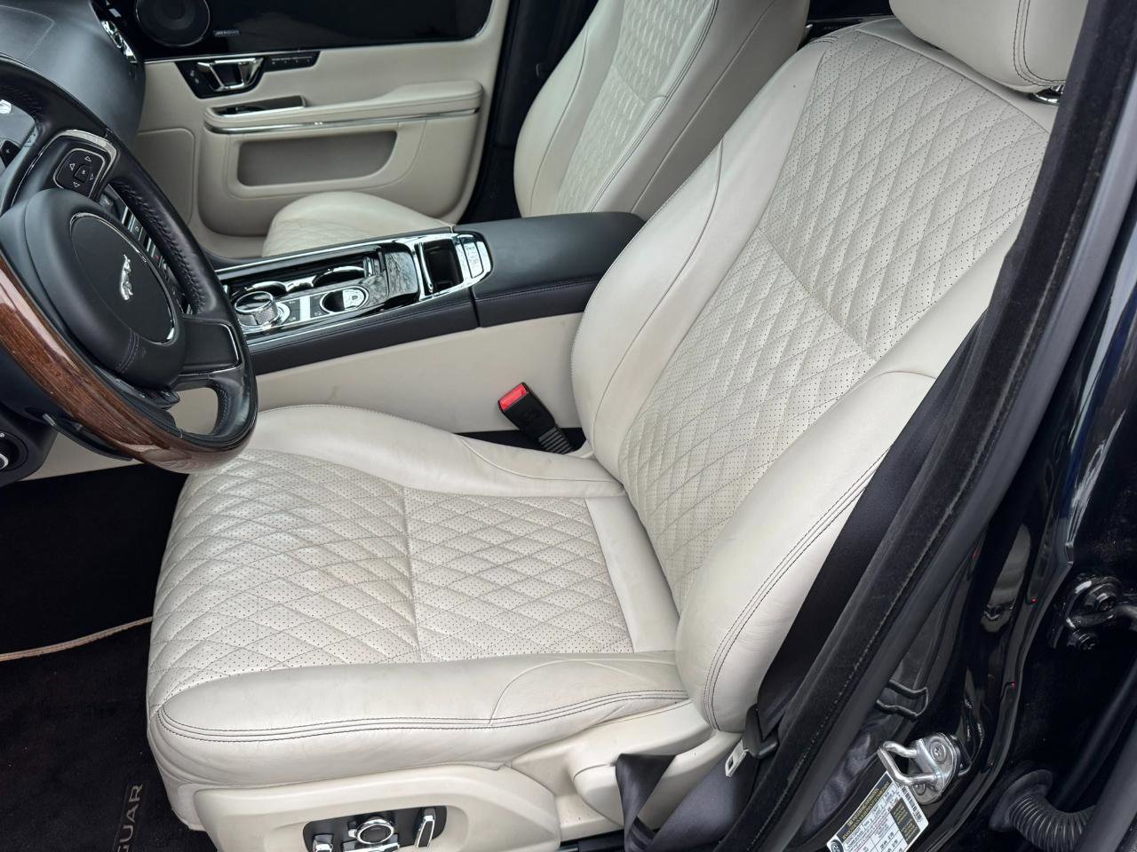 Used 2016 Jaguar XJ L Portfolio image 9