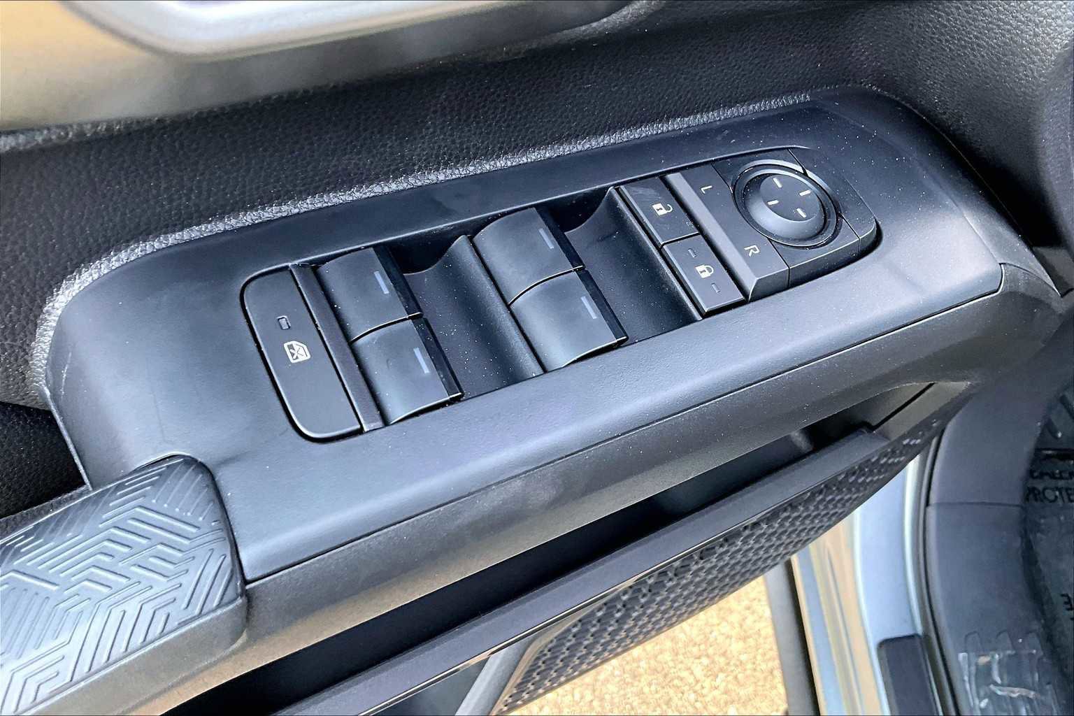 New 2025 Toyota Tacoma TRD Sport image 19