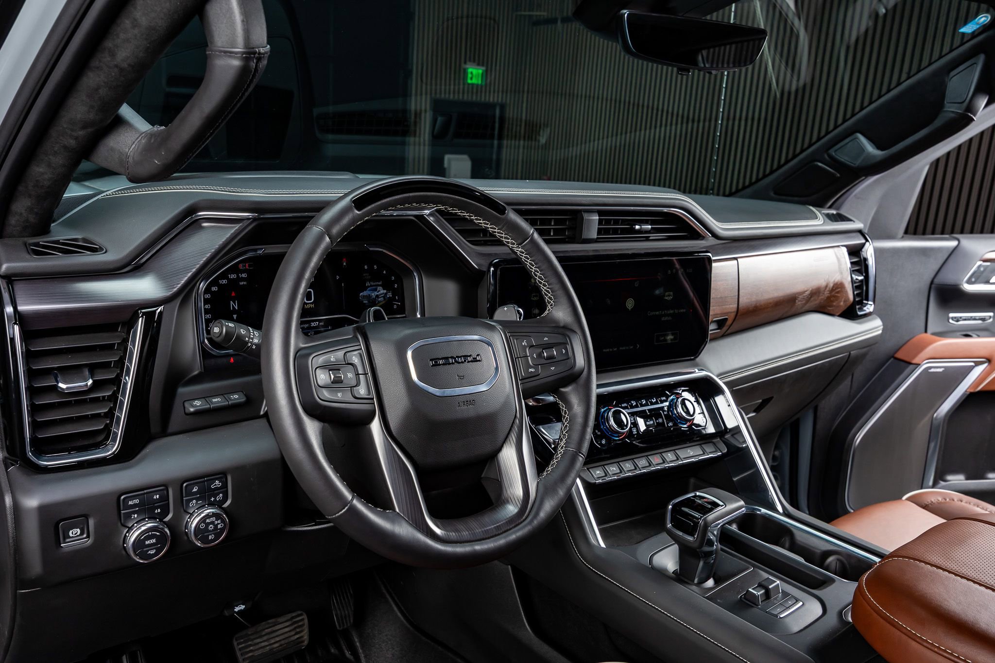 Used 2025 GMC Sierra 1500 Denali Ultimate image 17