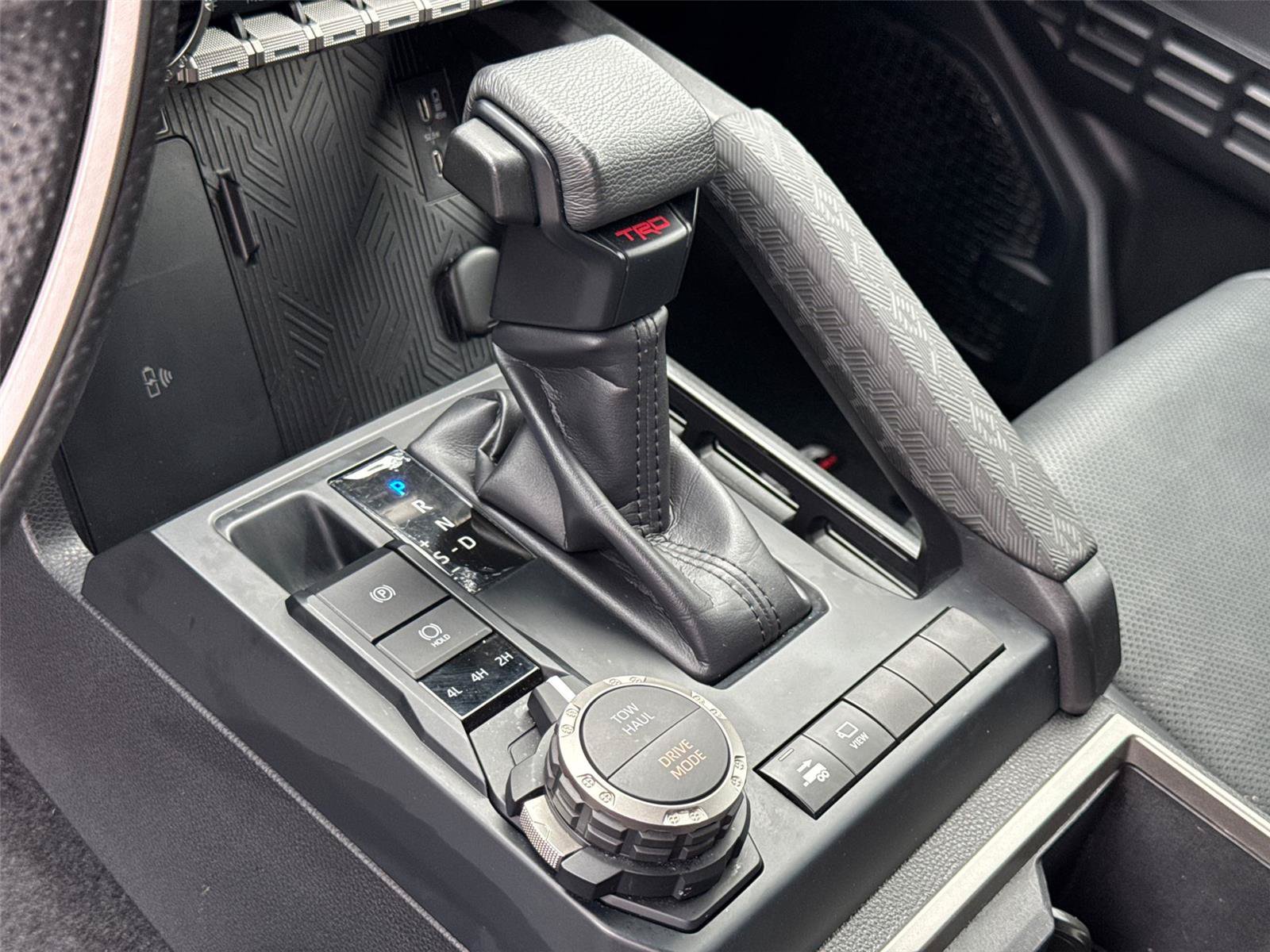 Used 2024 Toyota Tacoma TRD Sport w/ TRD Sport Premium Package AWD/4WD image 26