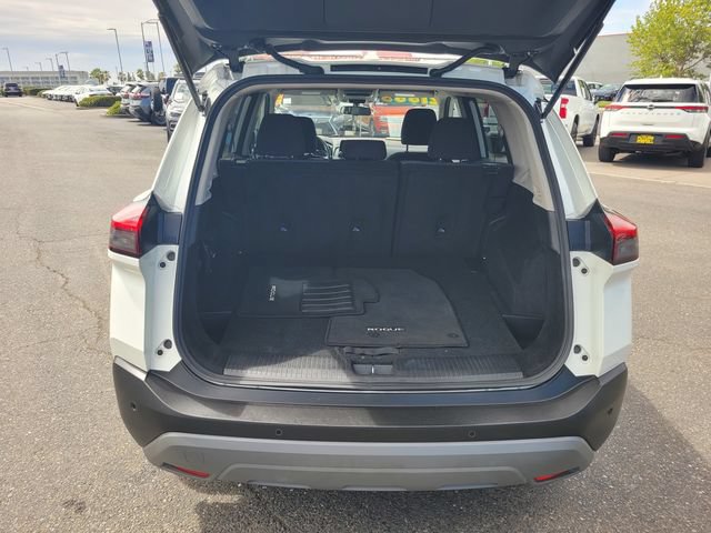 Certified 2023 Nissan Rogue SV FWD image 11