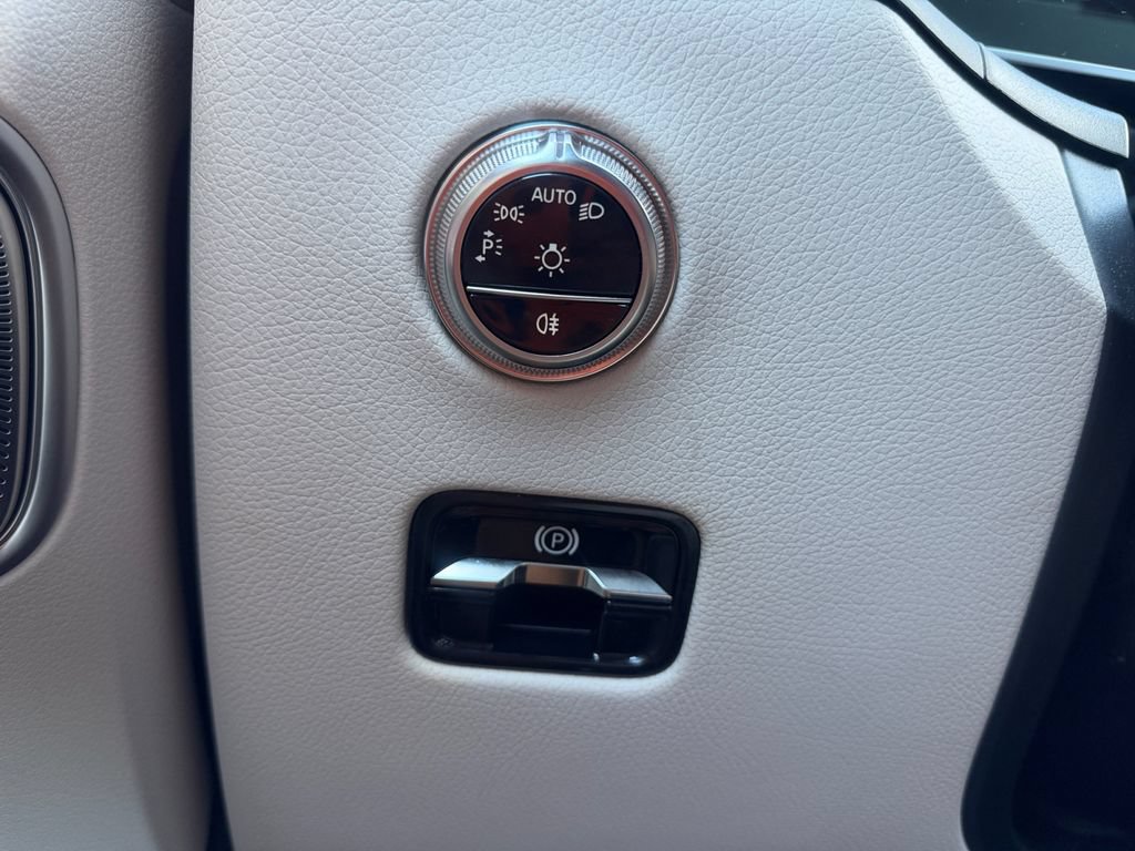 Certified 2026 Mercedes-Benz GLC 300 image 23