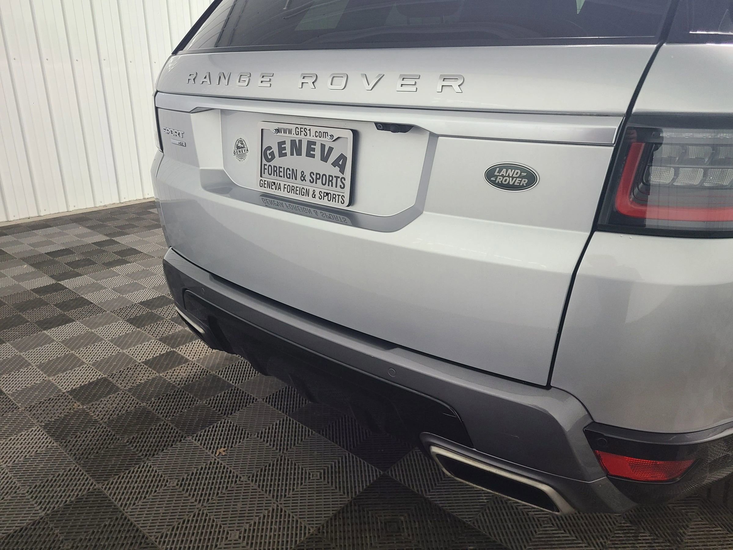 Used 2018 Land Rover Range Rover Sport HSE image 19