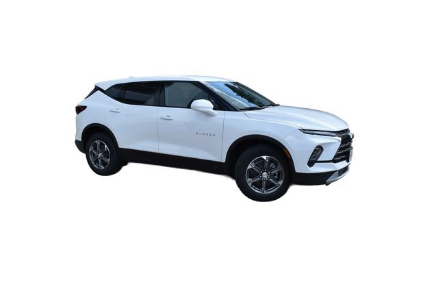 New 2026 Chevrolet Blazer LT w/ LPO, Floor Liner Package FWD image 2