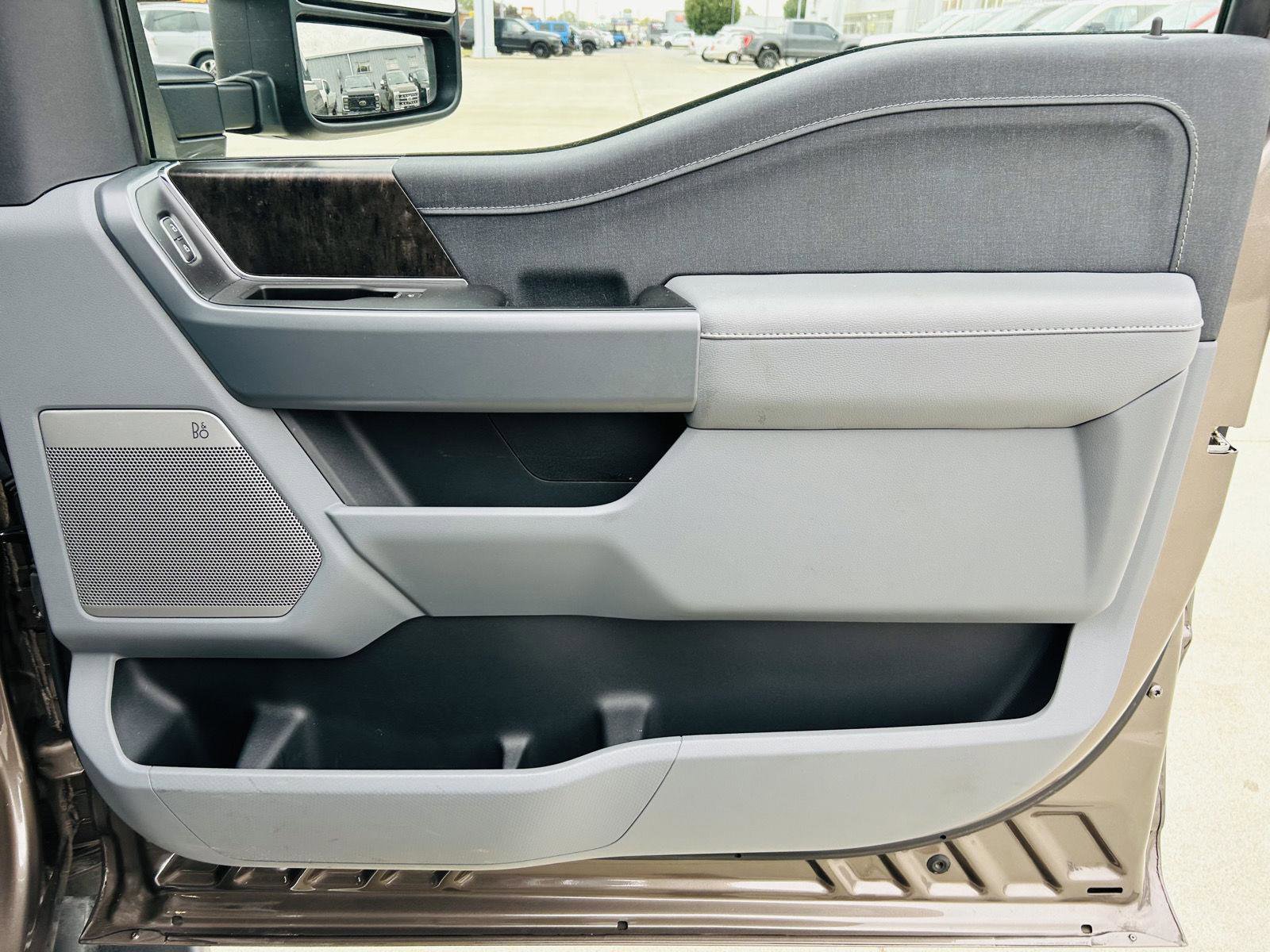 Used 2022 Ford F150 Lariat image 36