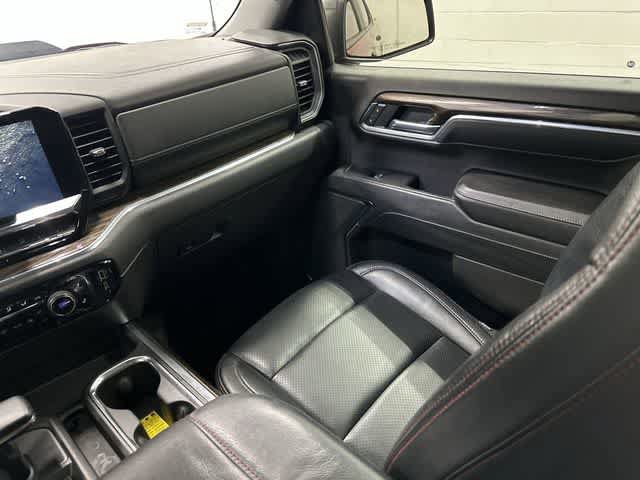 Used 2023 Chevrolet Silverado 1500 LT Trail Boss w/ LPO, Dark Essentials Package AWD/4WD image 13