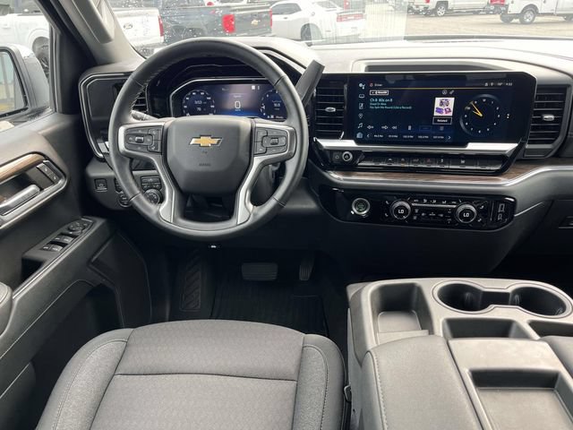 Used 2023 Chevrolet Silverado 1500 LT AWD/4WD image 13