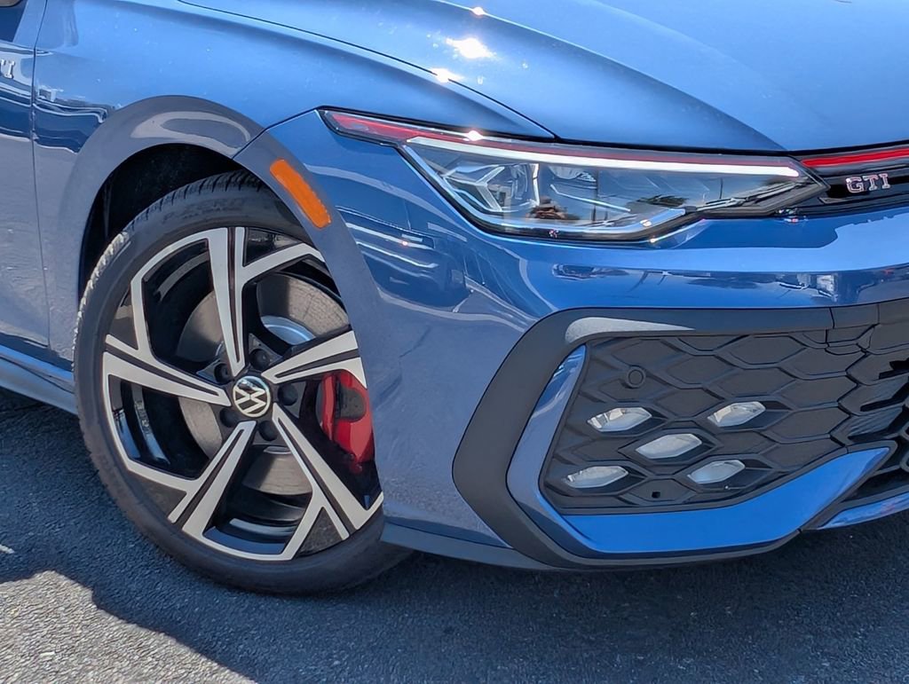 New 2025 Volkswagen GTI SE image 2