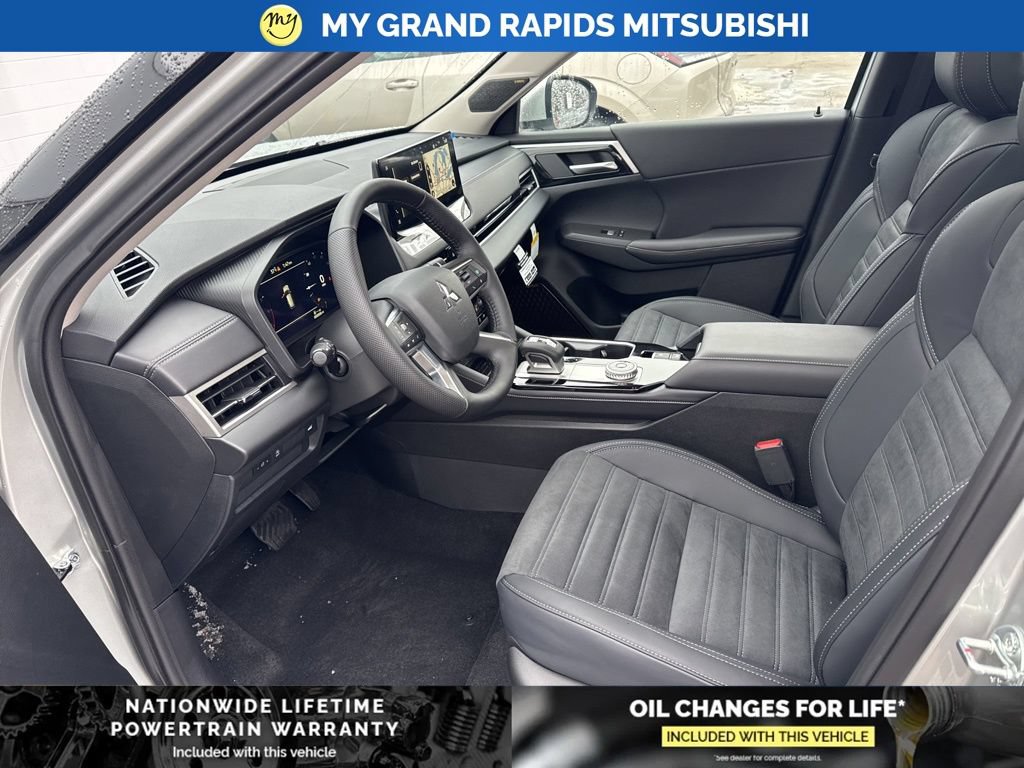 New 2026 Mitsubishi Outlander SE AWD/4WD image 11
