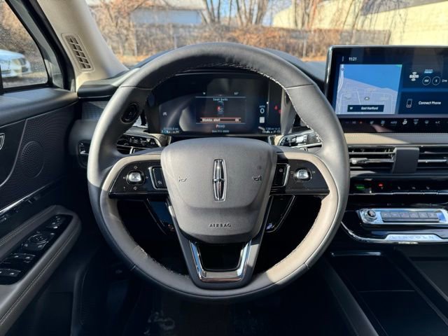 Used 2023 Lincoln Corsair AWD w/ Equipment Group 101A image 12