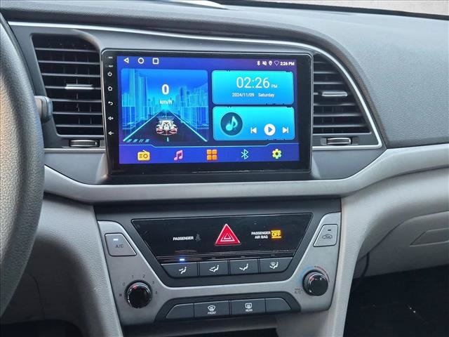 Used 2017 Hyundai Elantra SE FWD image 13