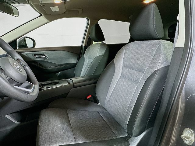 Used 2023 Nissan Rogue SV FWD image 11