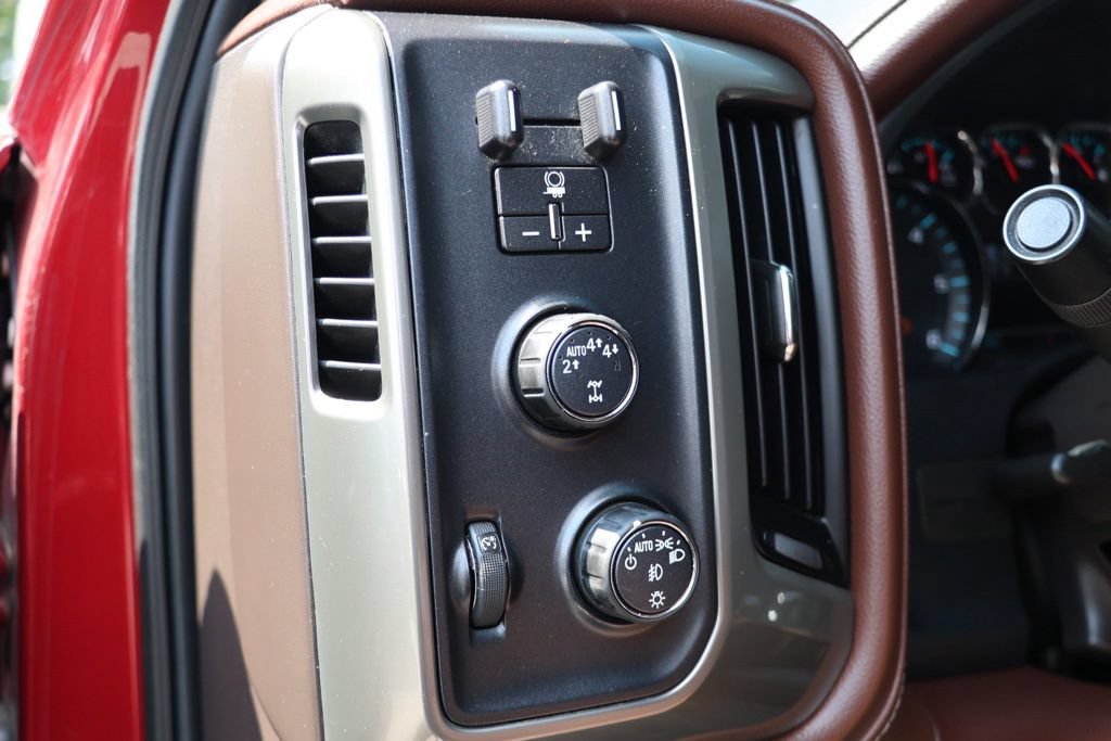 Used 2018 Chevrolet Silverado 1500 High Country AWD/4WD image 19