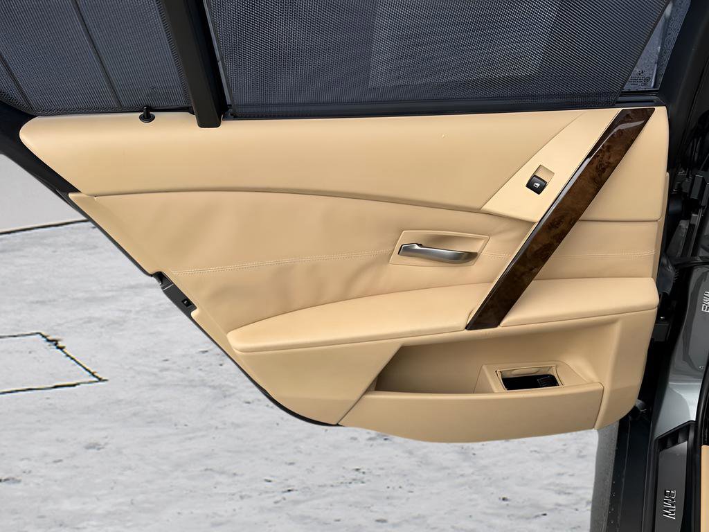 Used 2005 BMW 545i Sedan image 20