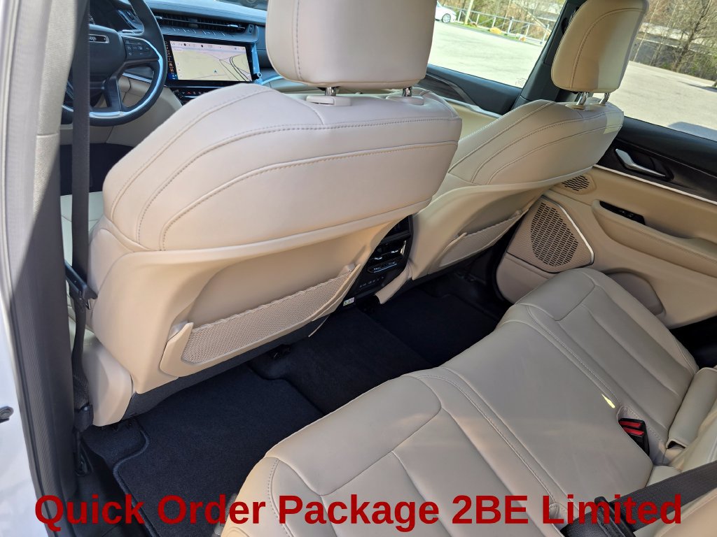 New 2026 Jeep Grand Cherokee Limited w/ Trailer Tow Package AWD/4WD image 21