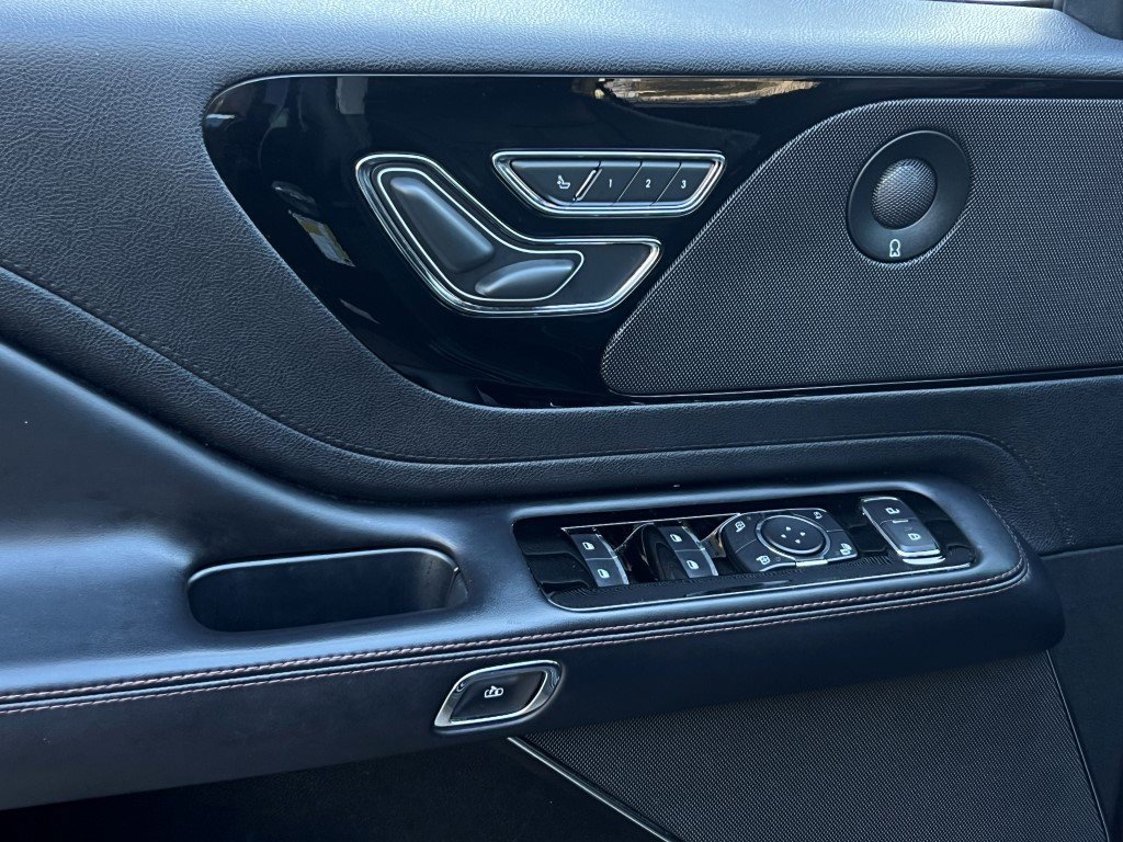 Certified 2022 Lincoln Aviator Reserve image 19