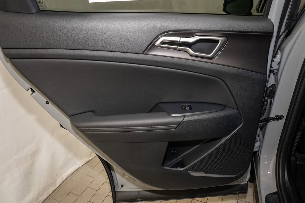 New 2026 Kia Sportage EX image 11