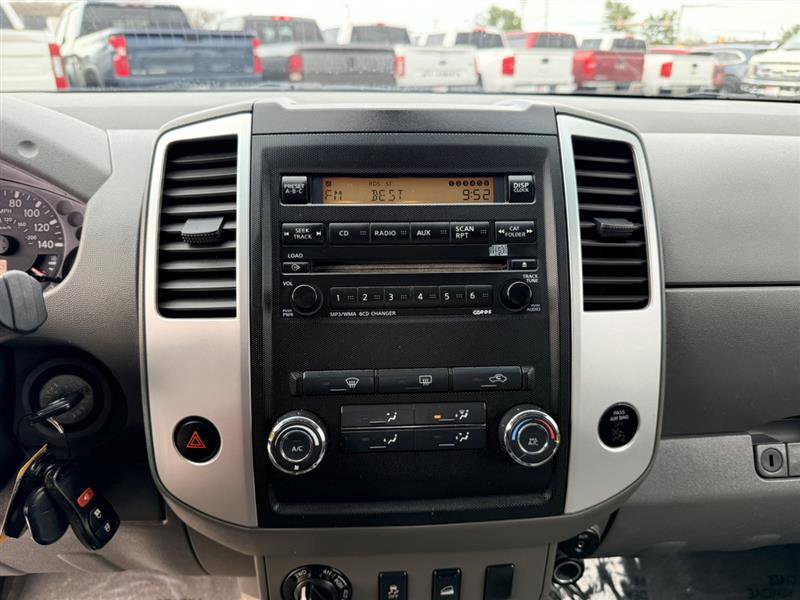Used 2012 Nissan Frontier SV w/ SV Premium Utility Pkg AWD/4WD image 29