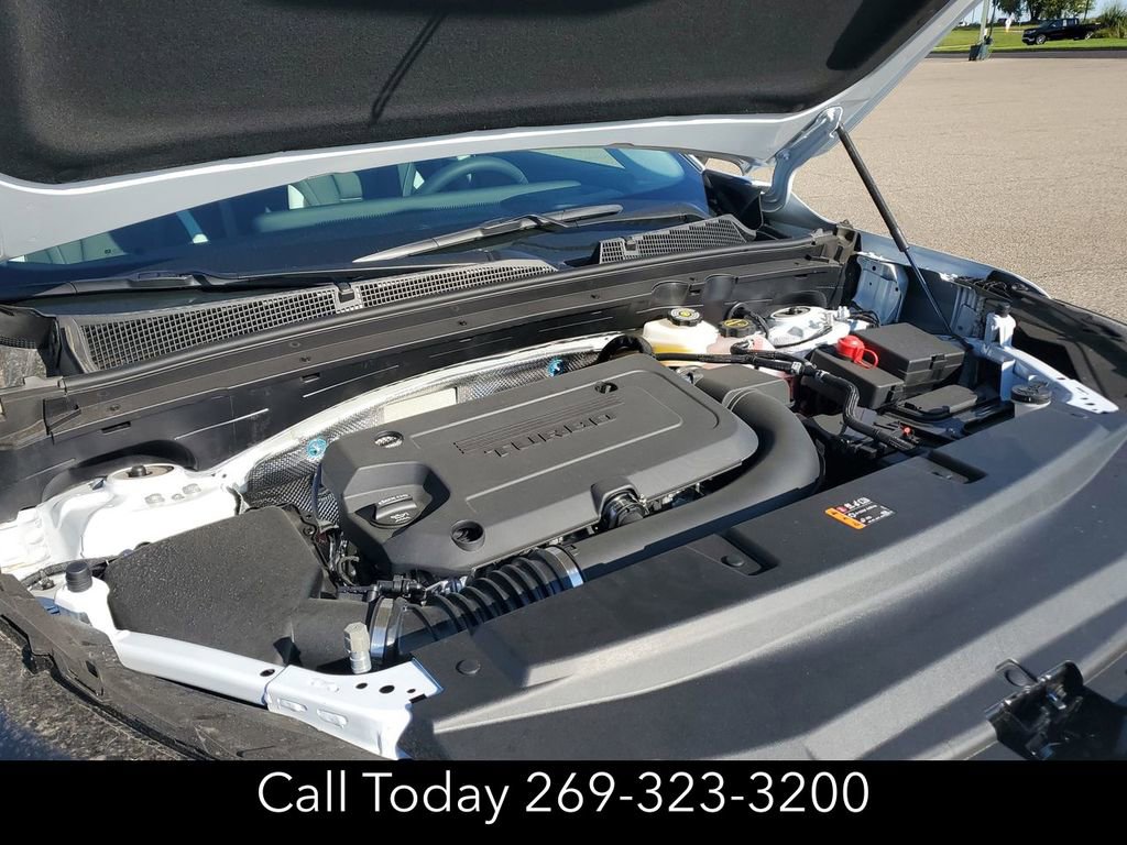 New 2025 Buick Envision Sport Touring image 32