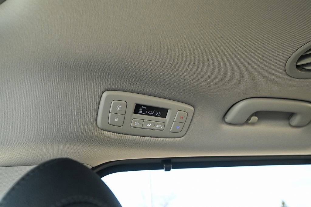 Used 2025 Kia Carnival SX Prestige image 40