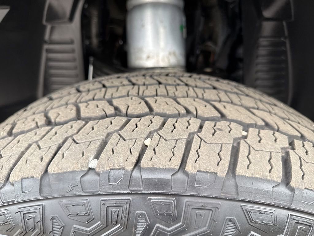 Used 2025 GMC Hummer EV 2X image 38