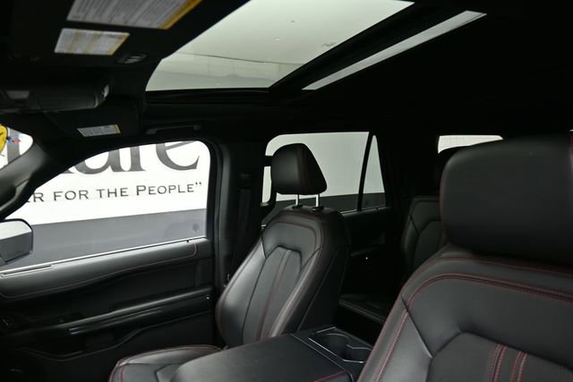 Used 2024 Ford Expedition Limited AWD/4WD image 17