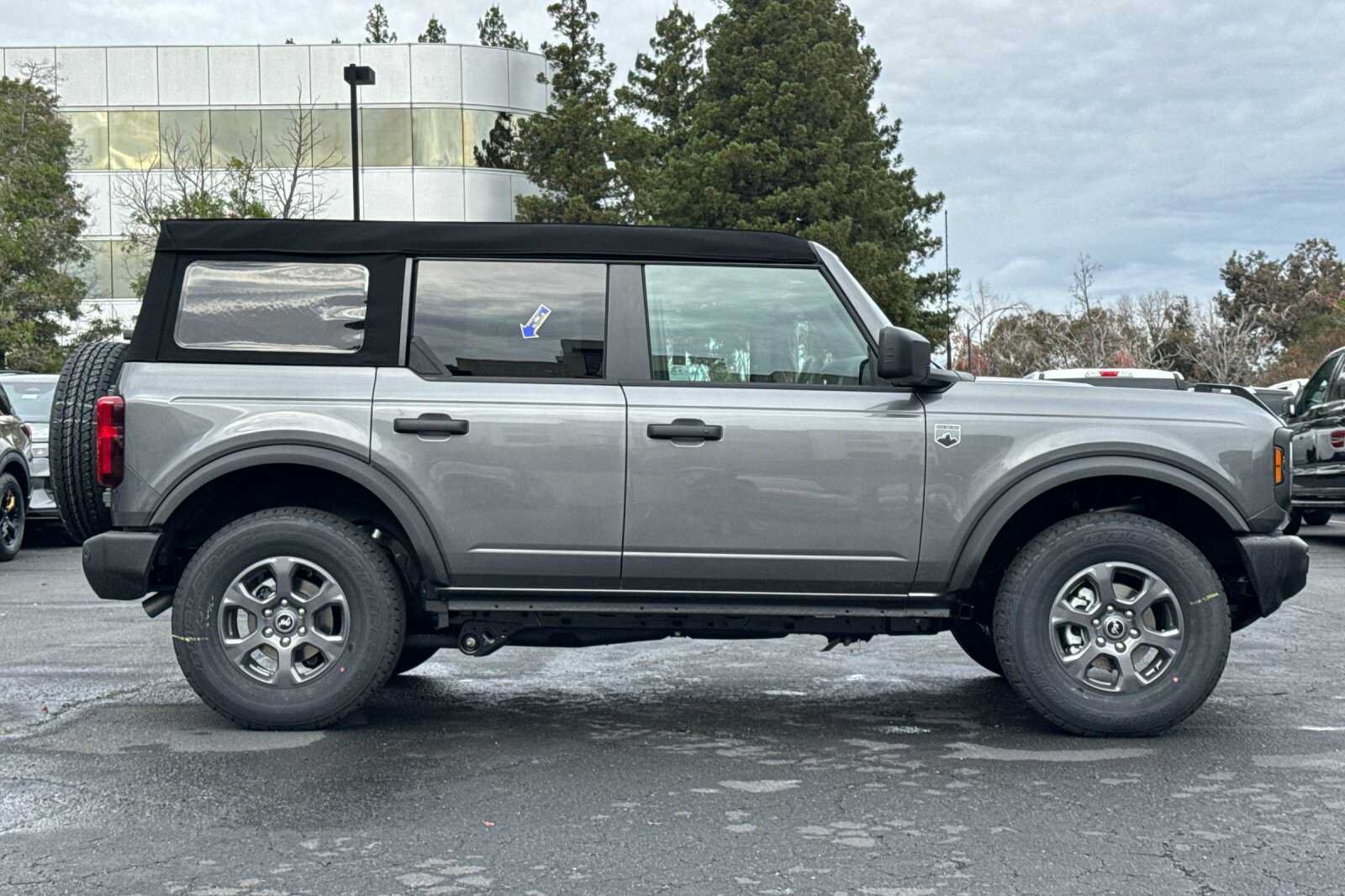 New 2025 Ford Bronco Big Bend AWD/4WD image 3
