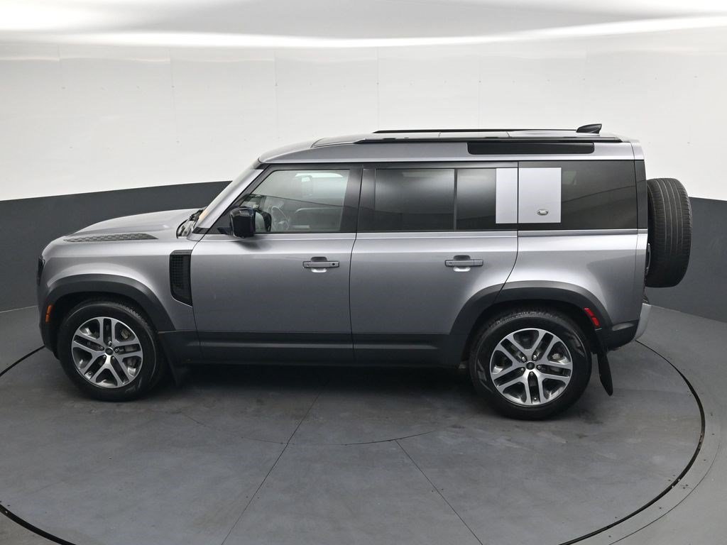 Used 2020 Land Rover Defender 110 SE AWD/4WD image 31