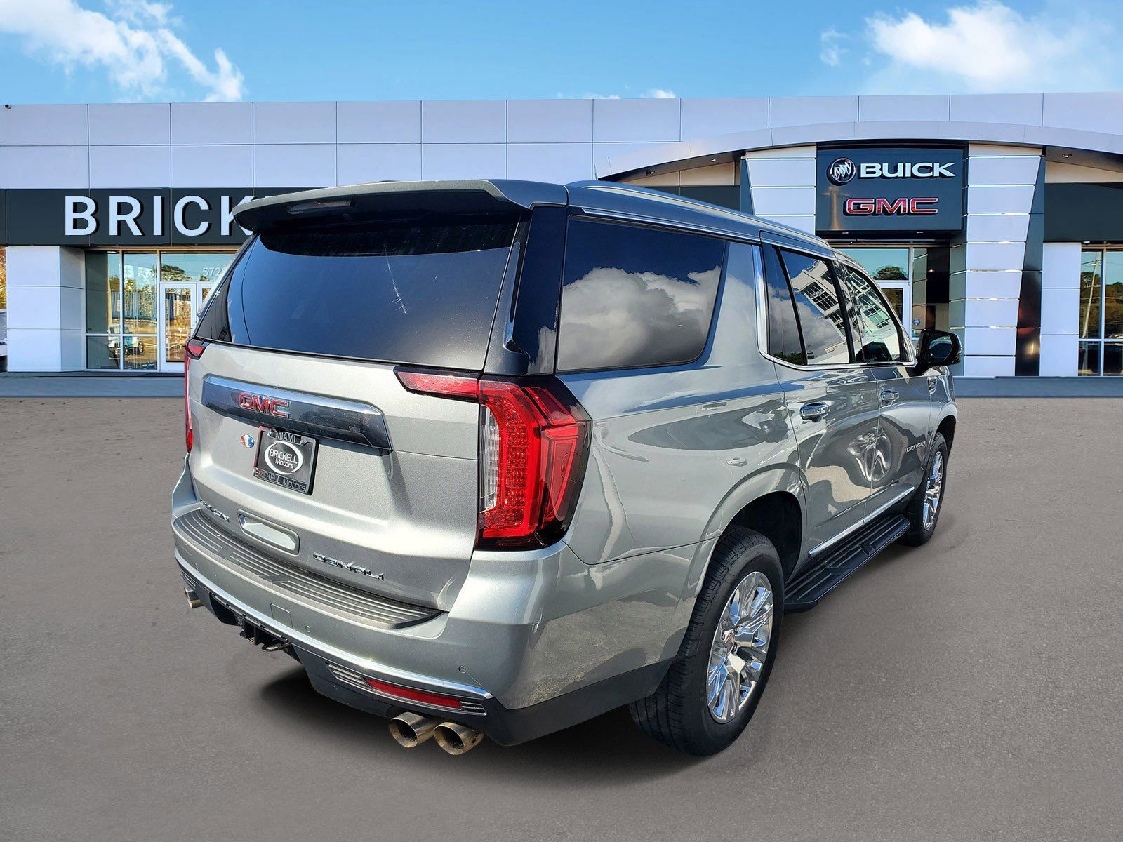 Used 2024 GMC Yukon Denali image 3