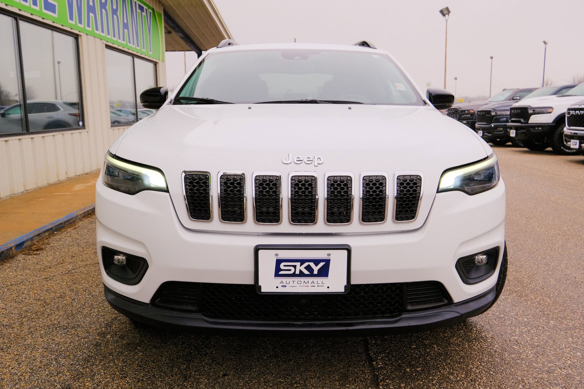 Used 2022 Jeep Cherokee Latitude Lux w/ Sun & Sound Group image 13