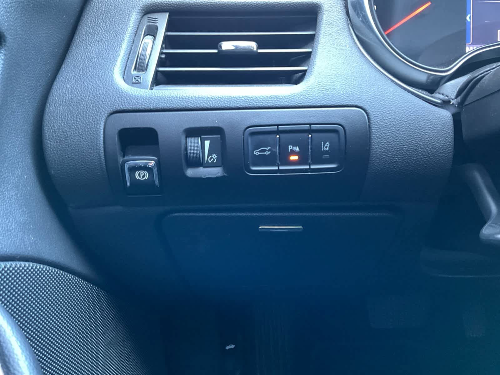 Used 2014 Chevrolet Impala LTZ FWD image 19