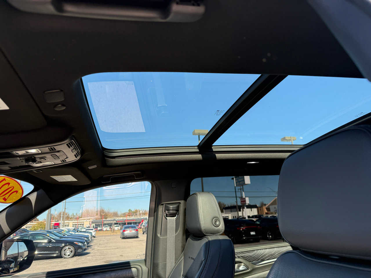 Used 2021 GMC Yukon XL Denali w/ Advanced Technology Package image 33