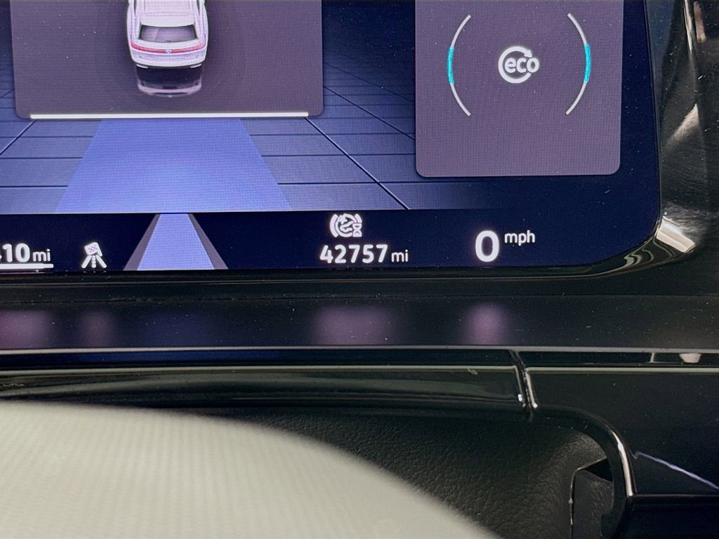 Used 2024 Volkswagen Atlas SE image 13