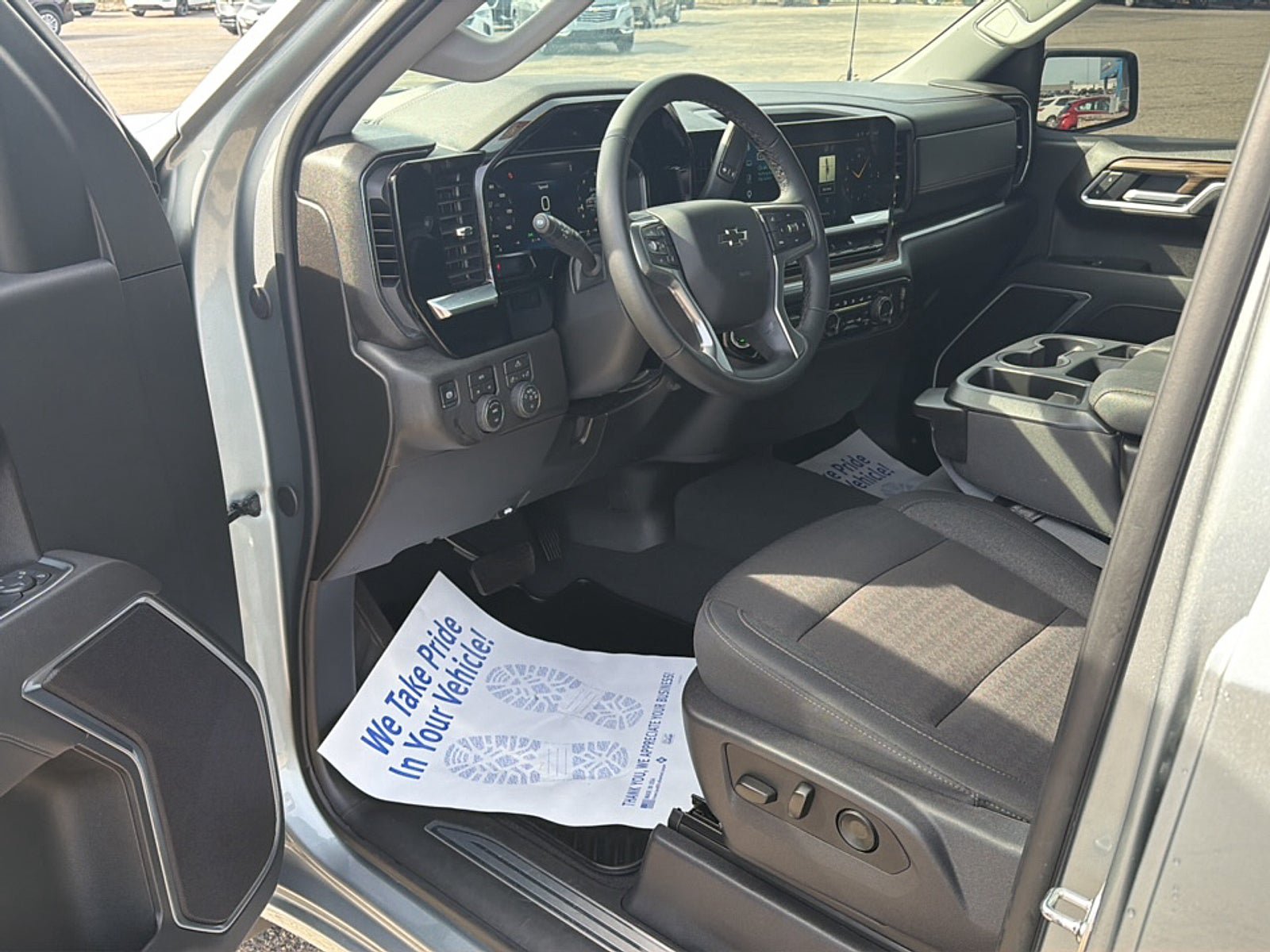 Used 2026 Chevrolet Silverado 1500 RST AWD/4WD image 9