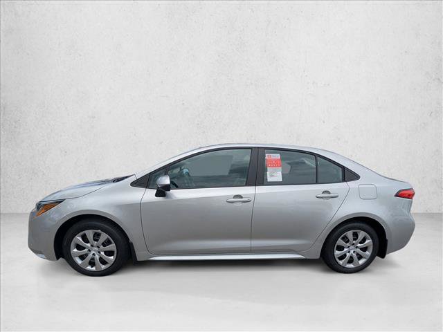 Used 2025 Toyota Corolla LE FWD image 5
