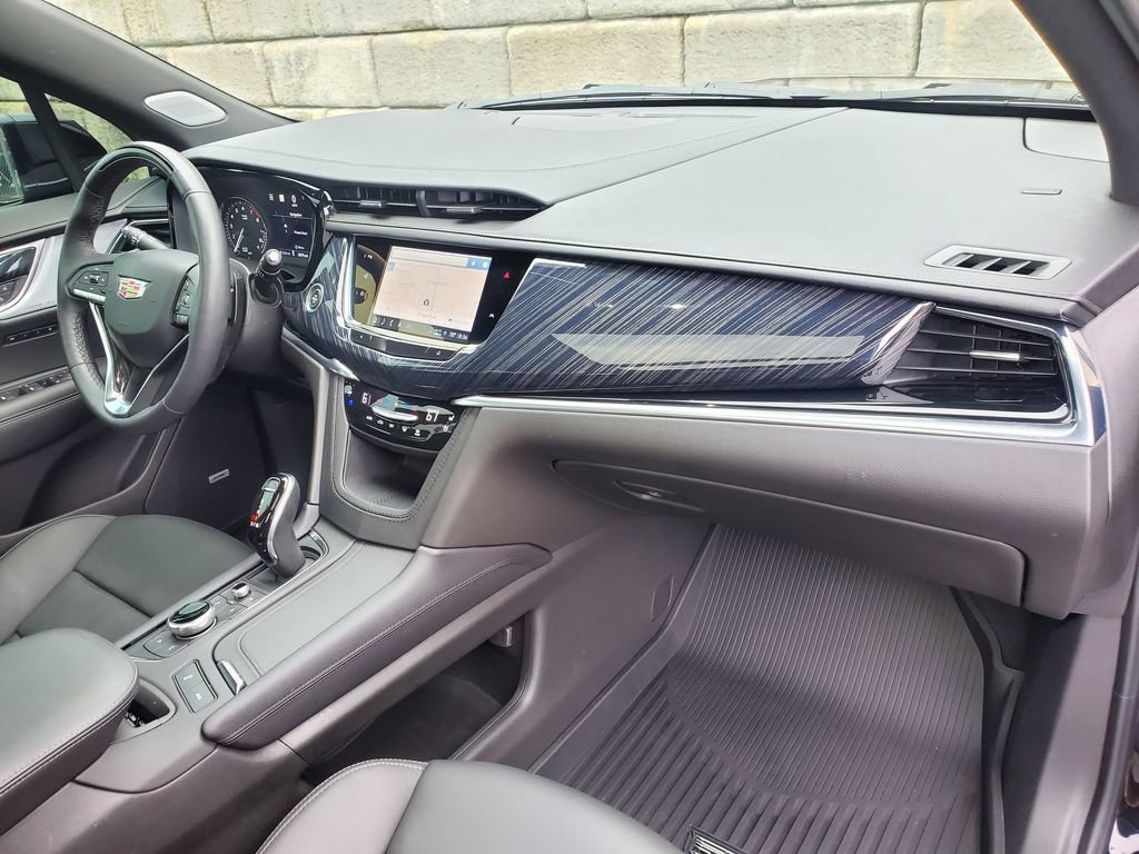 Certified 2023 Cadillac XT6 Premium Luxury w/ Technology Package AWD/4WD image 33
