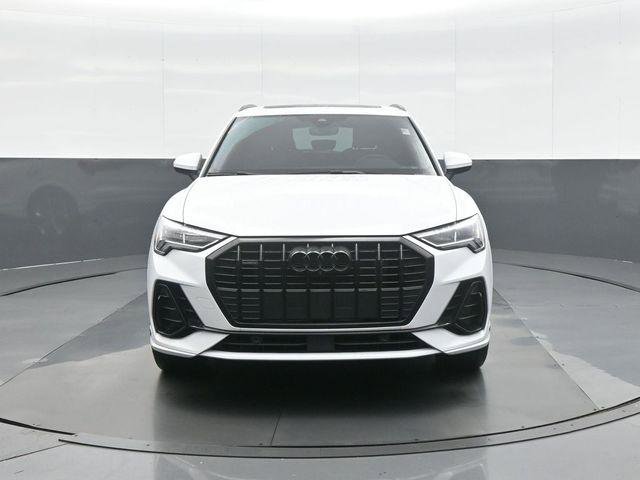 Used 2022 Audi Q3 2.0T Premium Plus w/ Premium Plus Package image 2