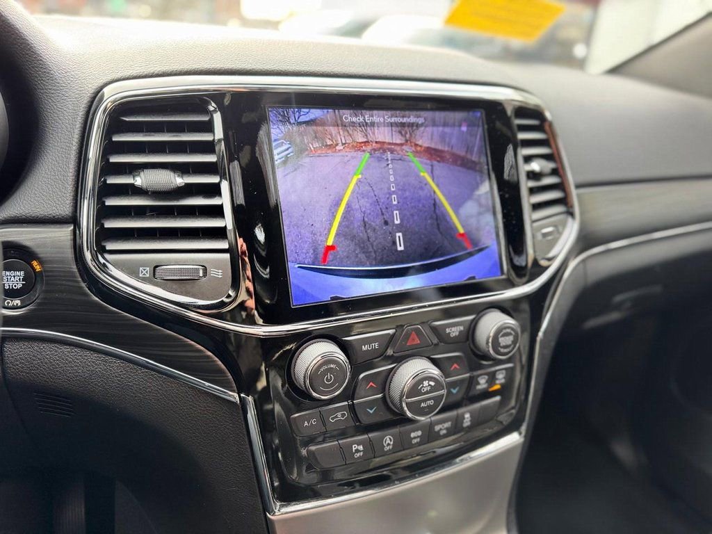 Used 2019 Jeep Grand Cherokee Limited image 15